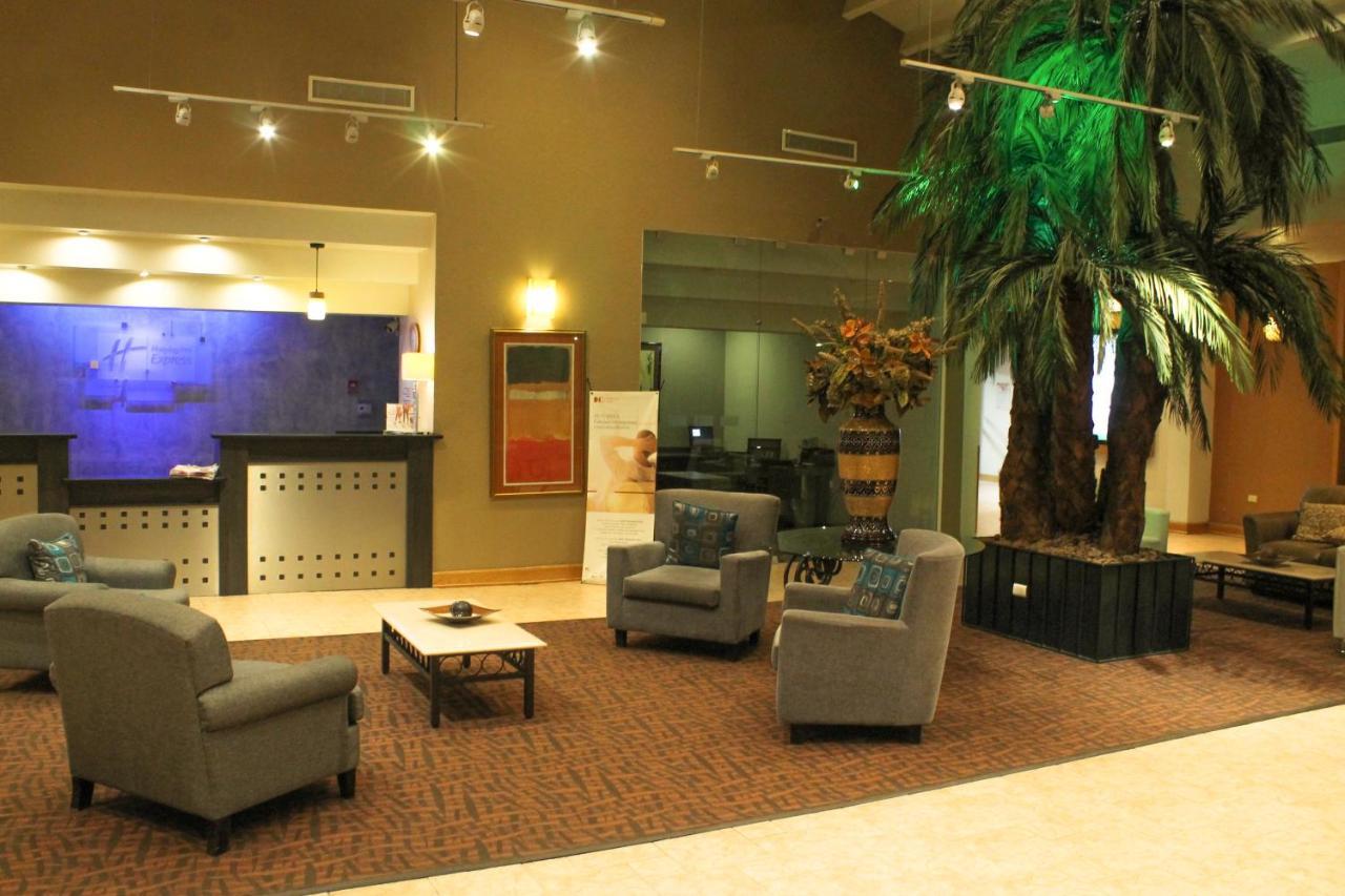 Holiday Inn Express Chihuahua By Ihg Dış mekan fotoğraf