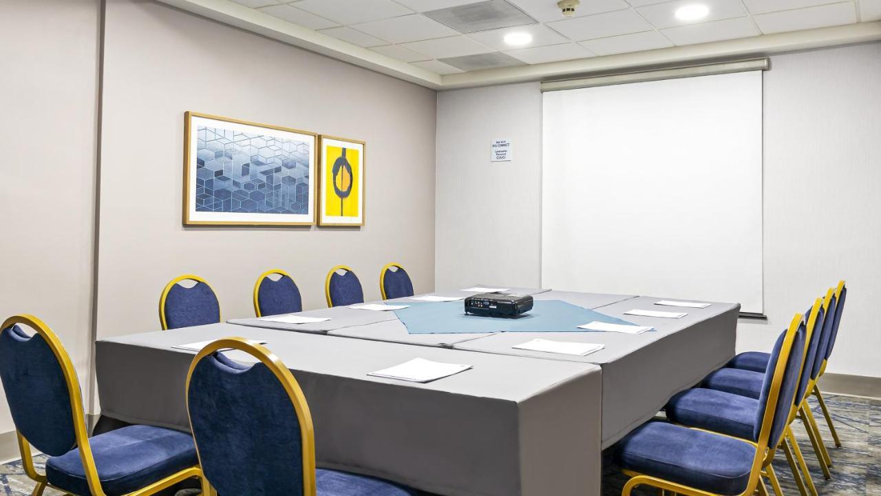 Holiday Inn Express Chihuahua By Ihg Dış mekan fotoğraf