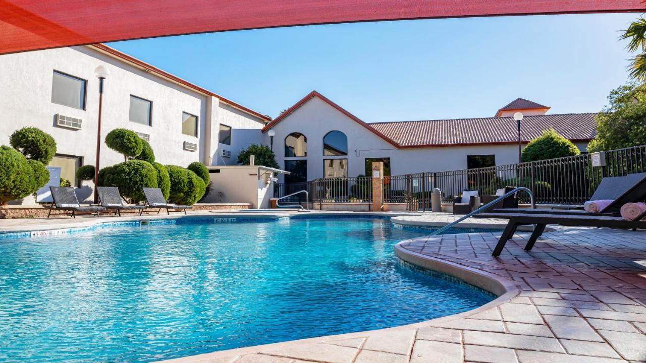 Holiday Inn Express Chihuahua By Ihg Dış mekan fotoğraf